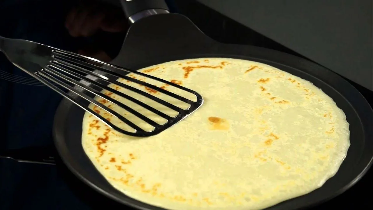 Palačinky dělám bez mléka a mouky. Lituji, že jsem tento recept neznala dříve.