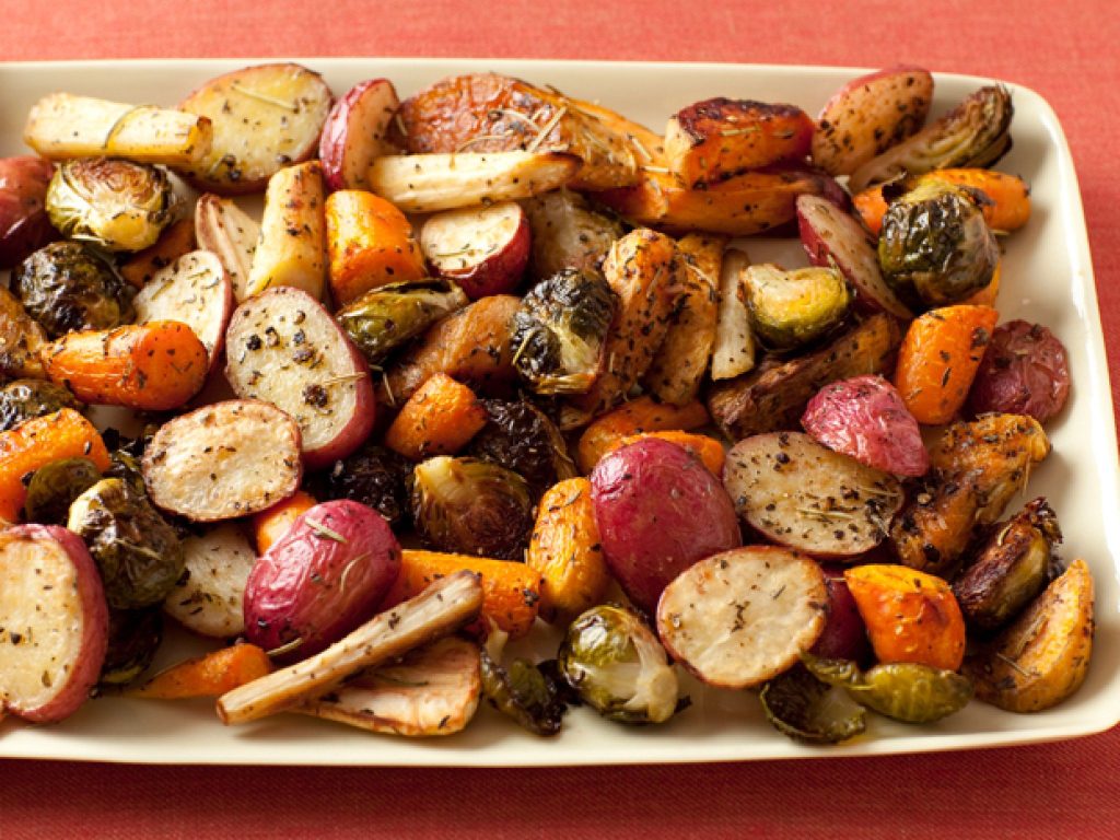 Vegetariánské jídlo je velmi oblíbené, protože obsahuje mnoho vitamínů a minerálních látek.