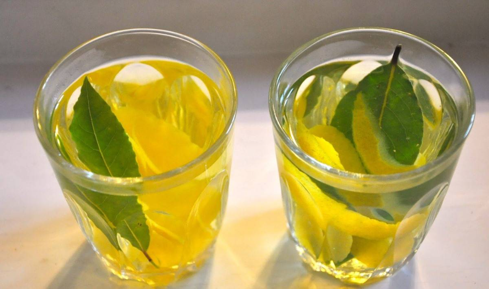 Vezměte citron, med a bobkový list. Tento recept vymyslel nějaký génius.