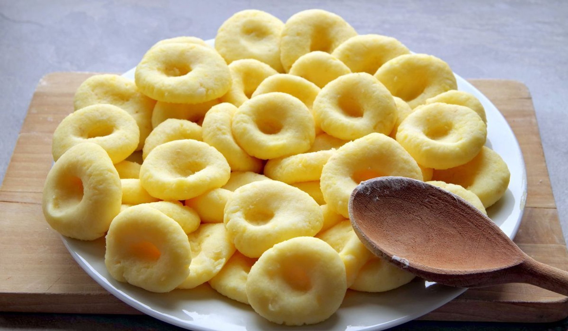 Přidejte 1 lžíci do těsta na slezské knedlíky. Budou měkké a nadýchané jako obláček.