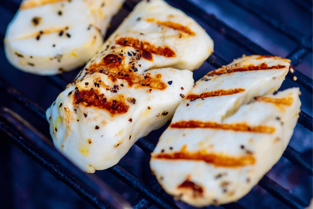 Na Kypru je to delikatesa a na grilu je ještě chutnější. Obsahuje hodně bílkovin, vitamínů a žádnou vlákninu.