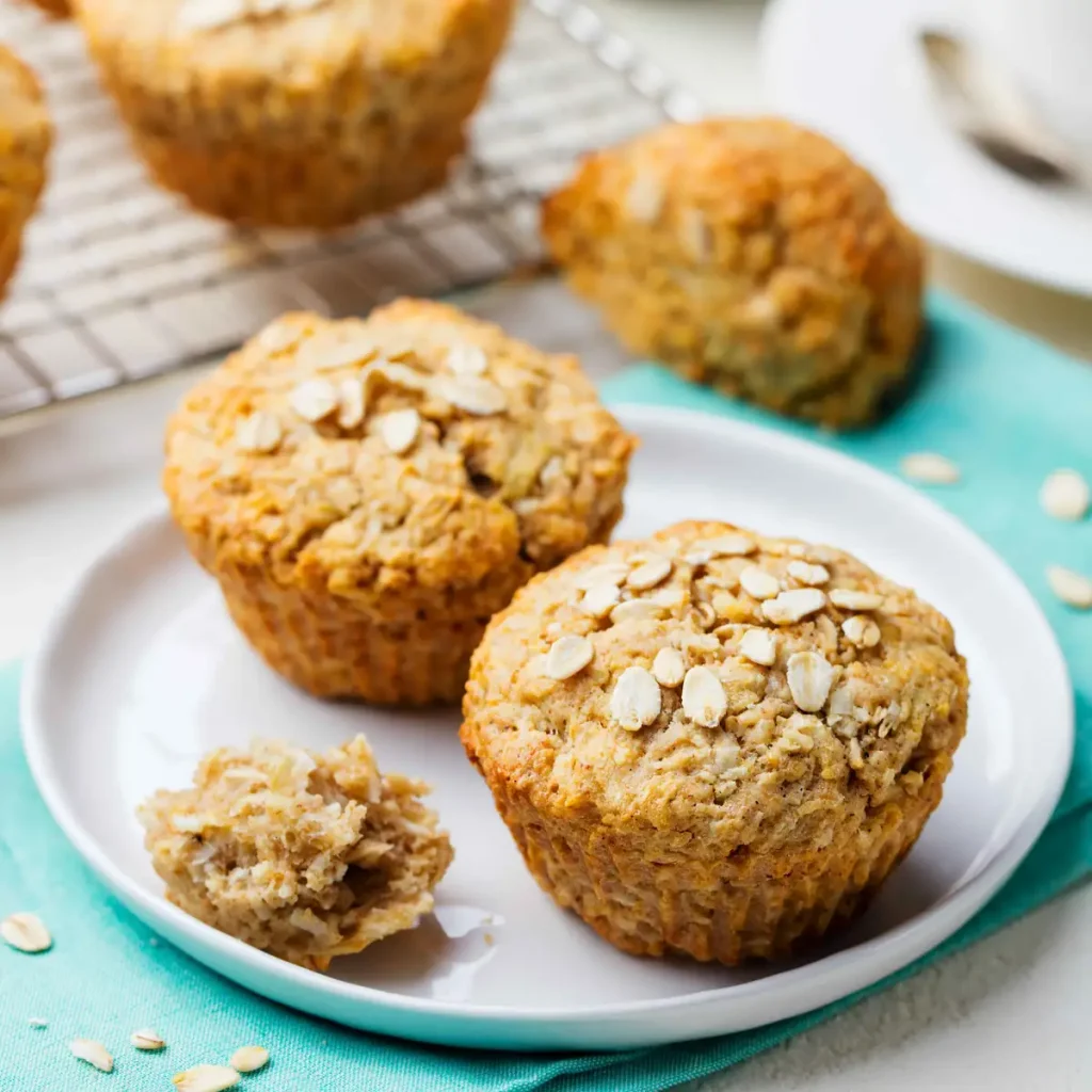 Jak připravit nejlepší muffiny z ovesných vloček a jogurtu: jednoduchý a zdravý recept, který je velmi chutný.